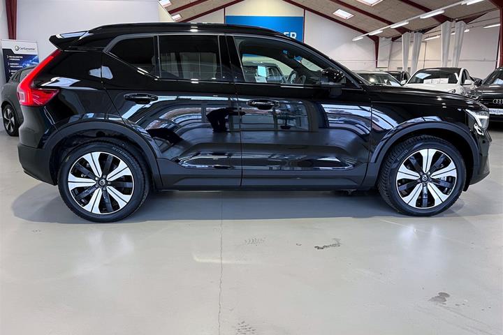 Sort Volvo XC40 fra 2022