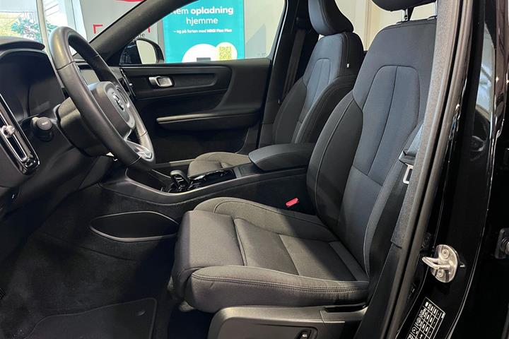 Sort Volvo XC40 fra 2022