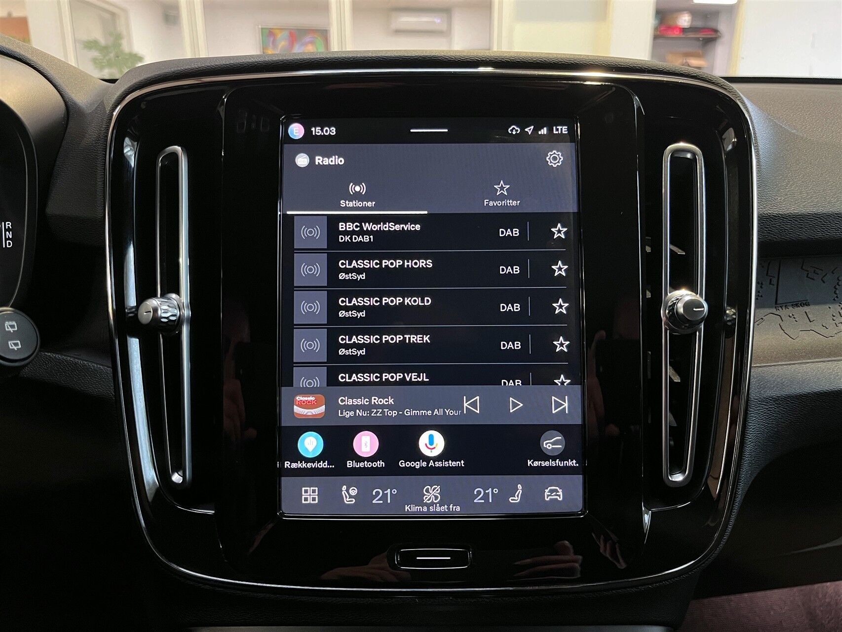 Sort Volvo XC40 fra 2022
