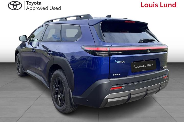 Blå Toyota bZ4X Touring fra 2026