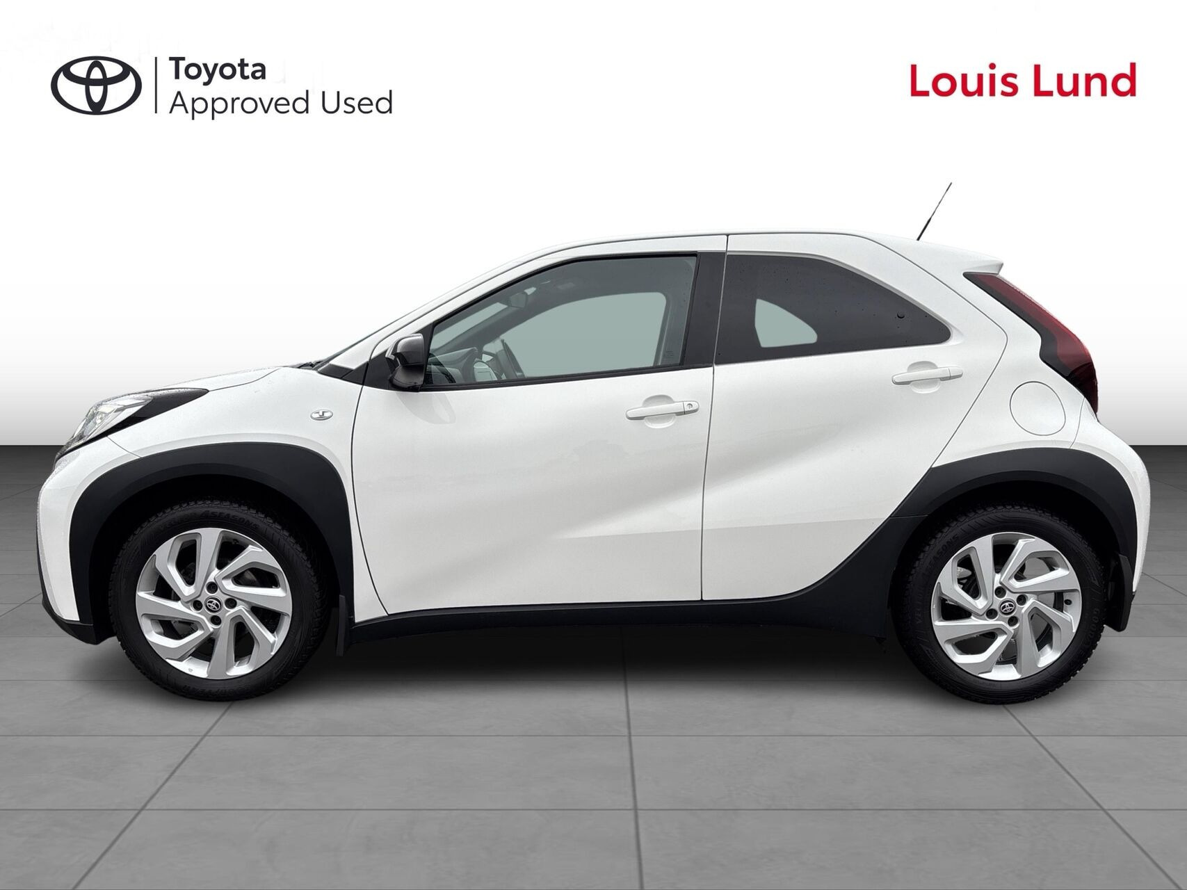 Hvid Toyota Aygo X fra 2024