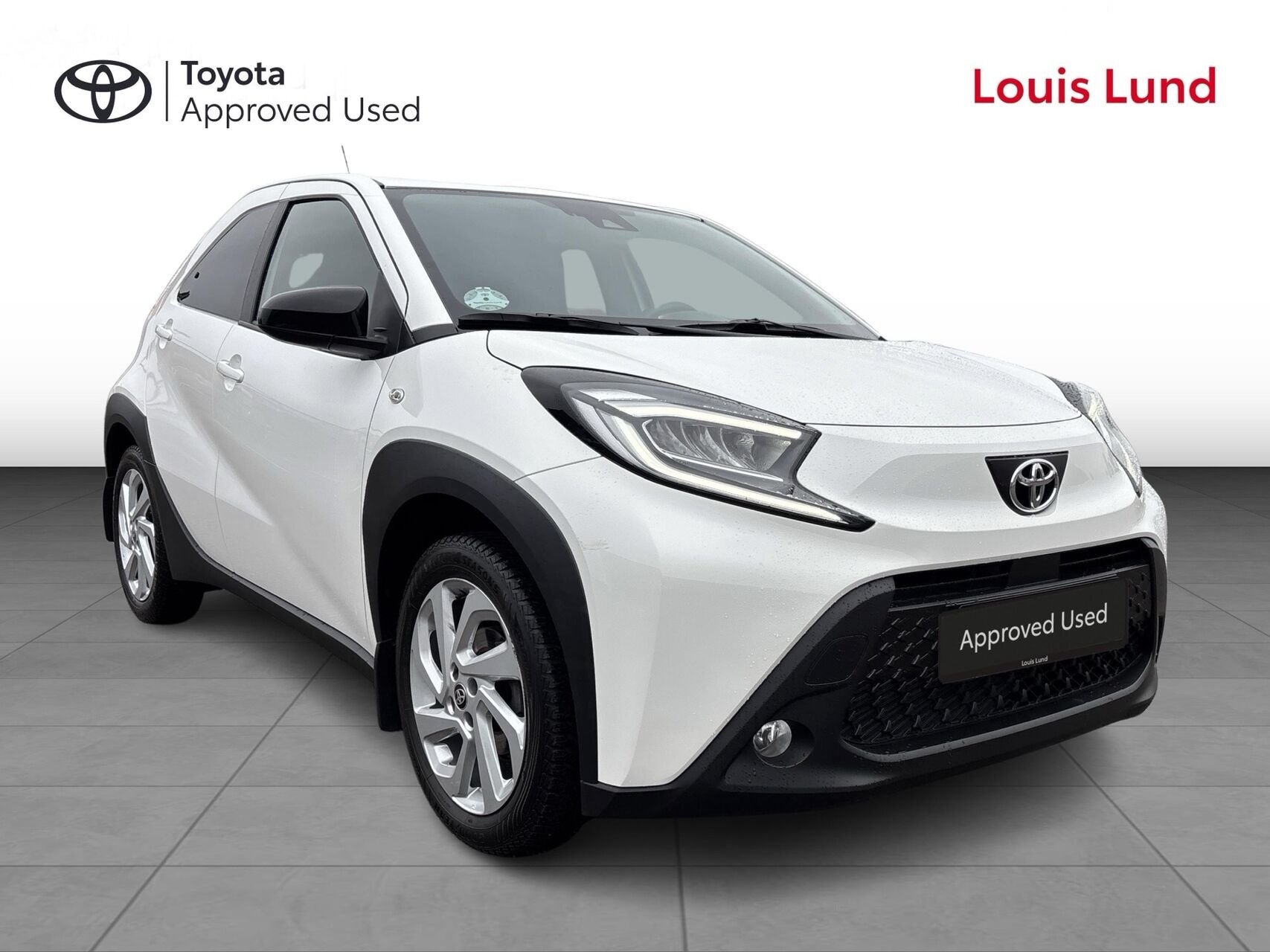 Hvid Toyota Aygo X fra 2024