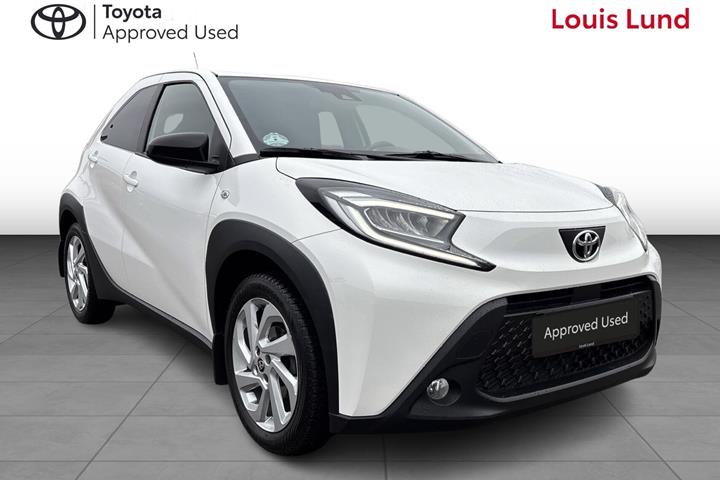 Hvid Toyota Aygo X fra 2024