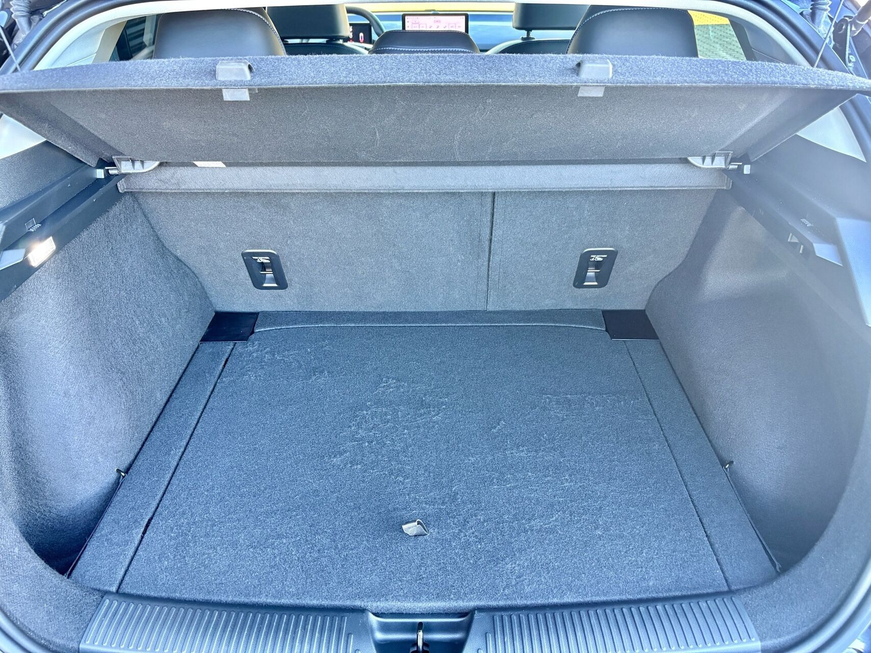Sort MG MG4 Electric fra 2025
