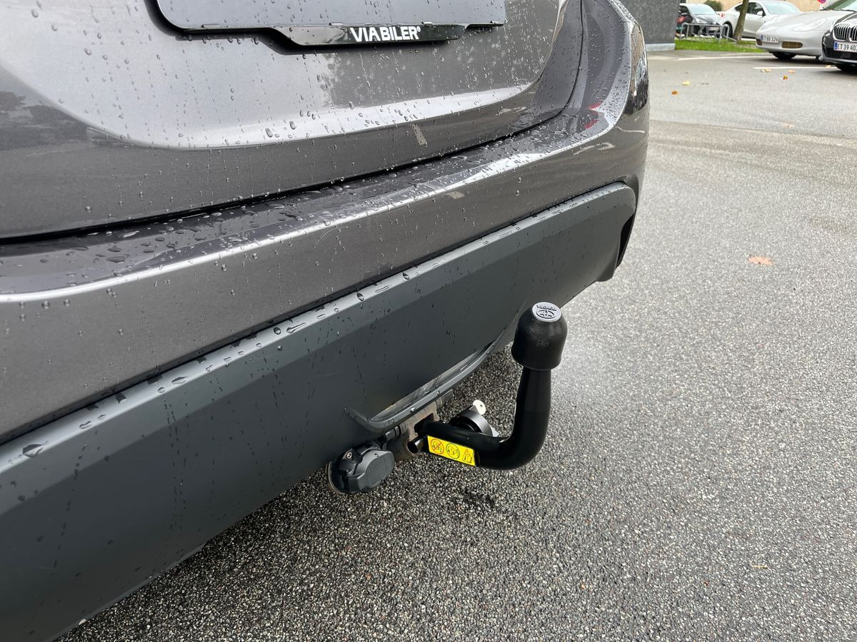 Grå Toyota Yaris fra 2021