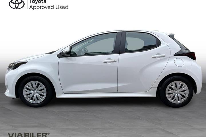 Hvid Toyota Yaris fra 2022
