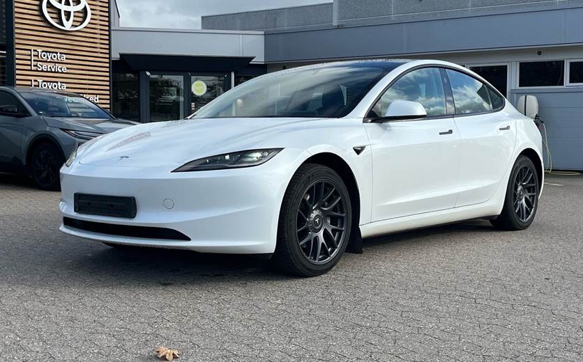 Tesla Model 3 EL Long Range AWD 498HK Aut.