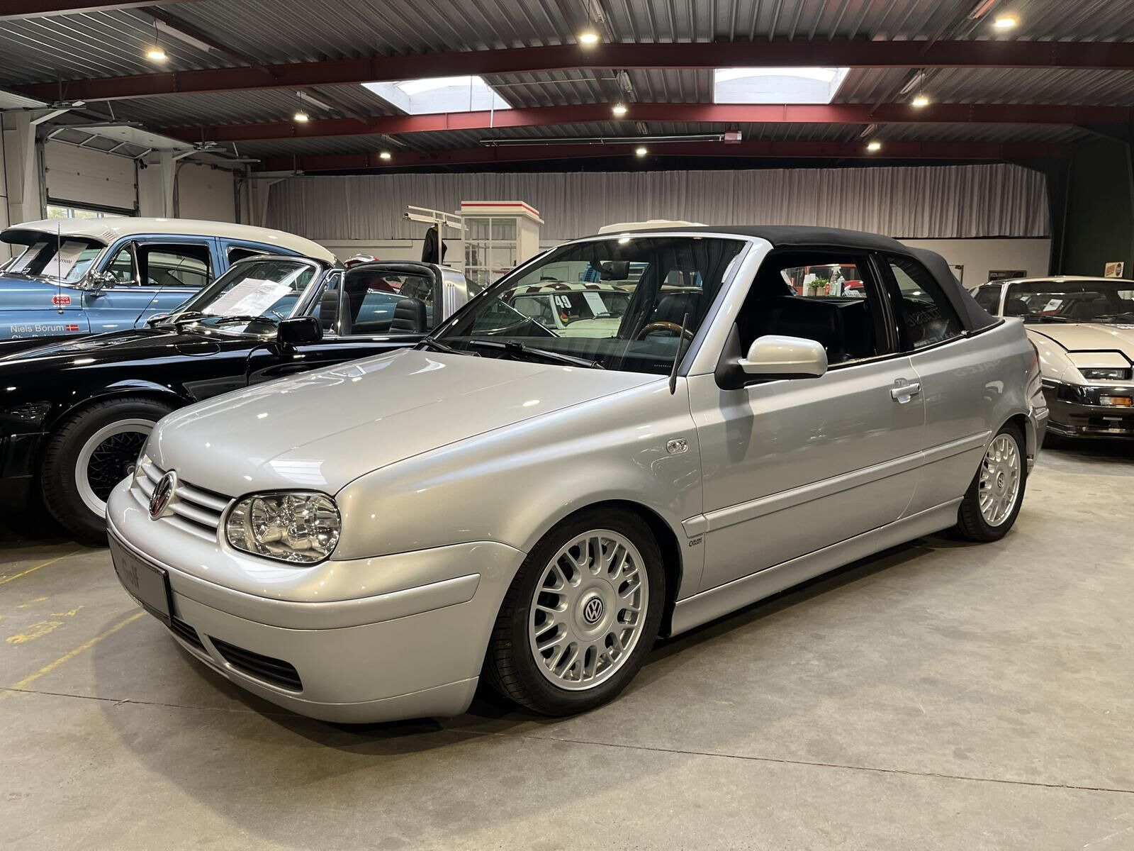 Sølv VW Golf fra 2002