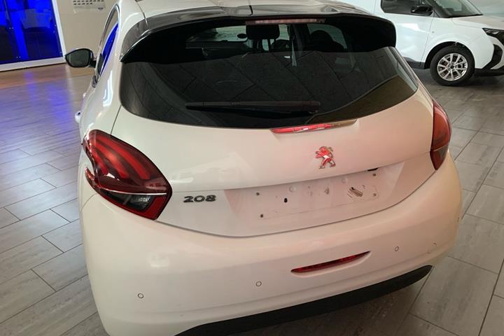 undefined Peugeot 208 fra 2017