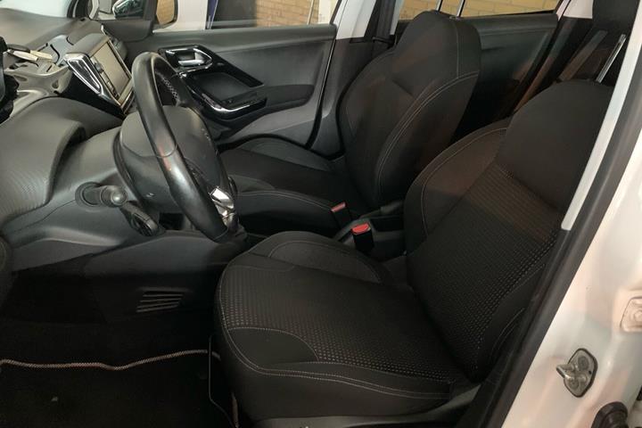 undefined Peugeot 208 fra 2017