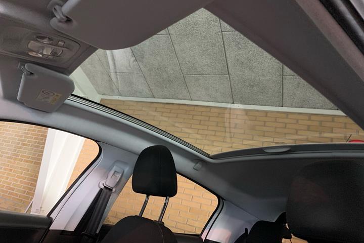 undefined Peugeot 208 fra 2017