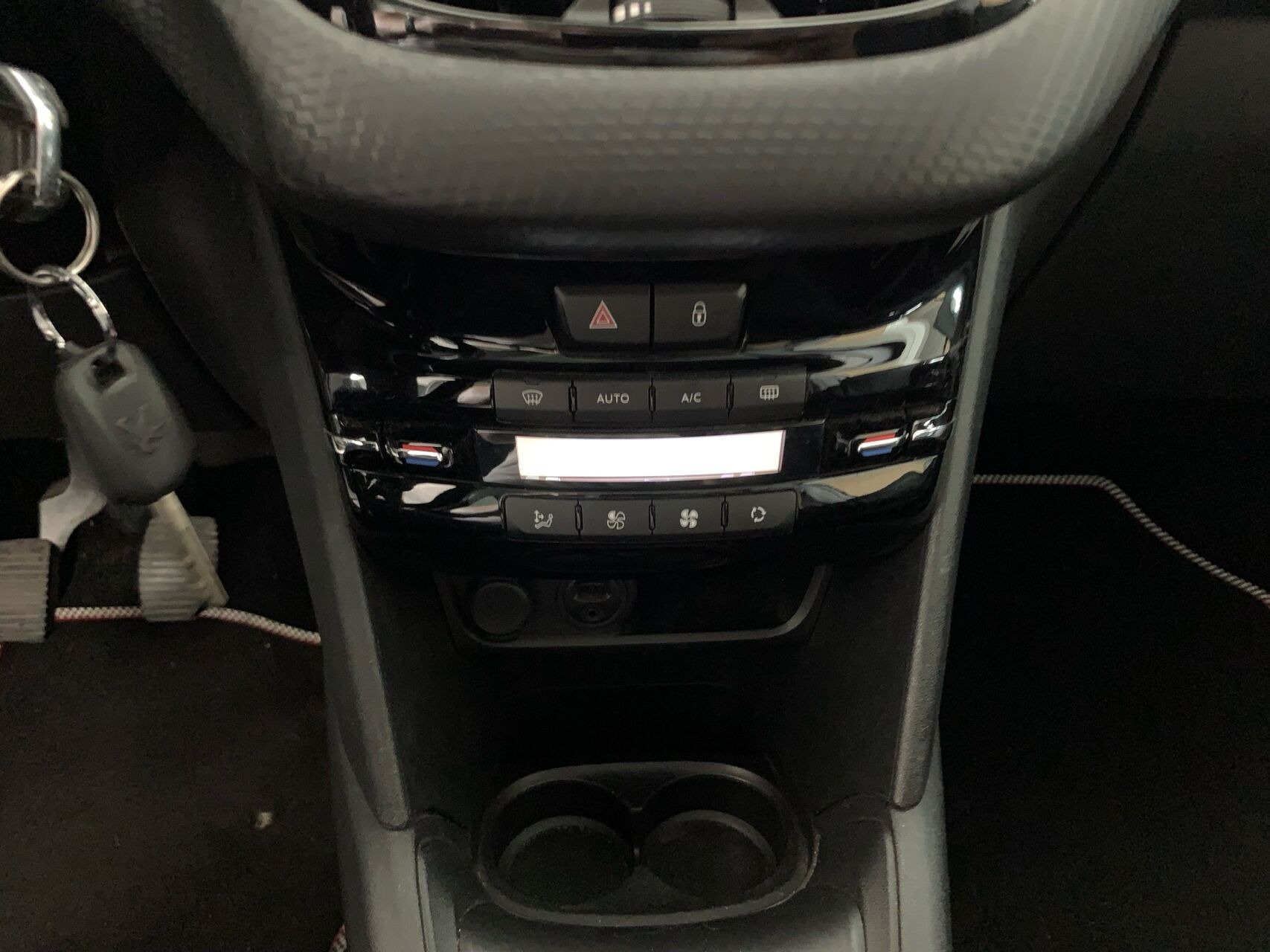undefined Peugeot 208 fra 2017