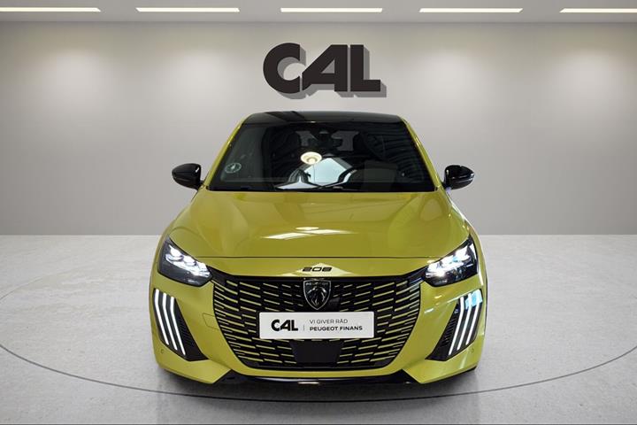 Gul Peugeot e-208 fra 2025
