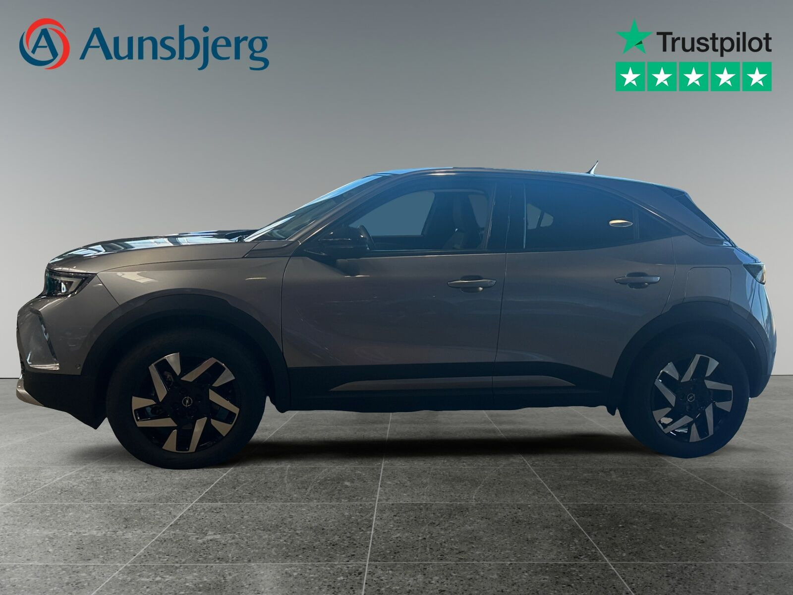 Sølv Opel Mokka-e fra 2023