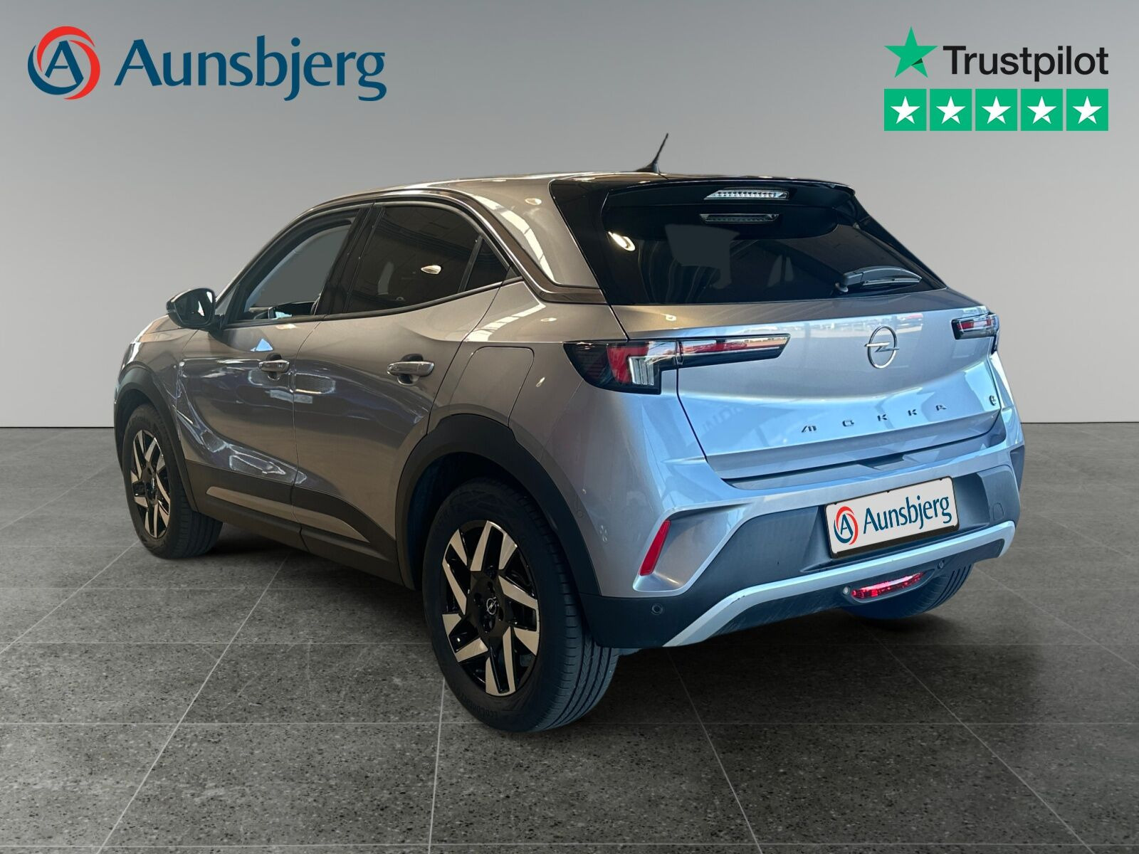 Sølv Opel Mokka-e fra 2023
