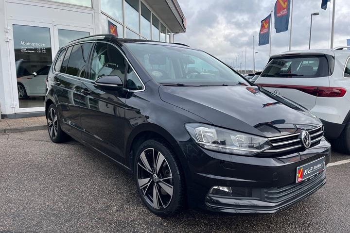Sort VW Touran fra 2020