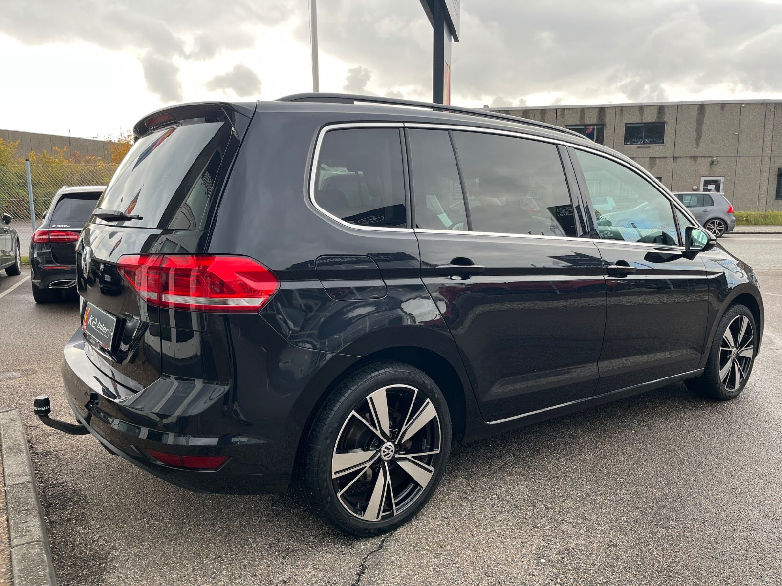 Sort VW Touran fra 2020