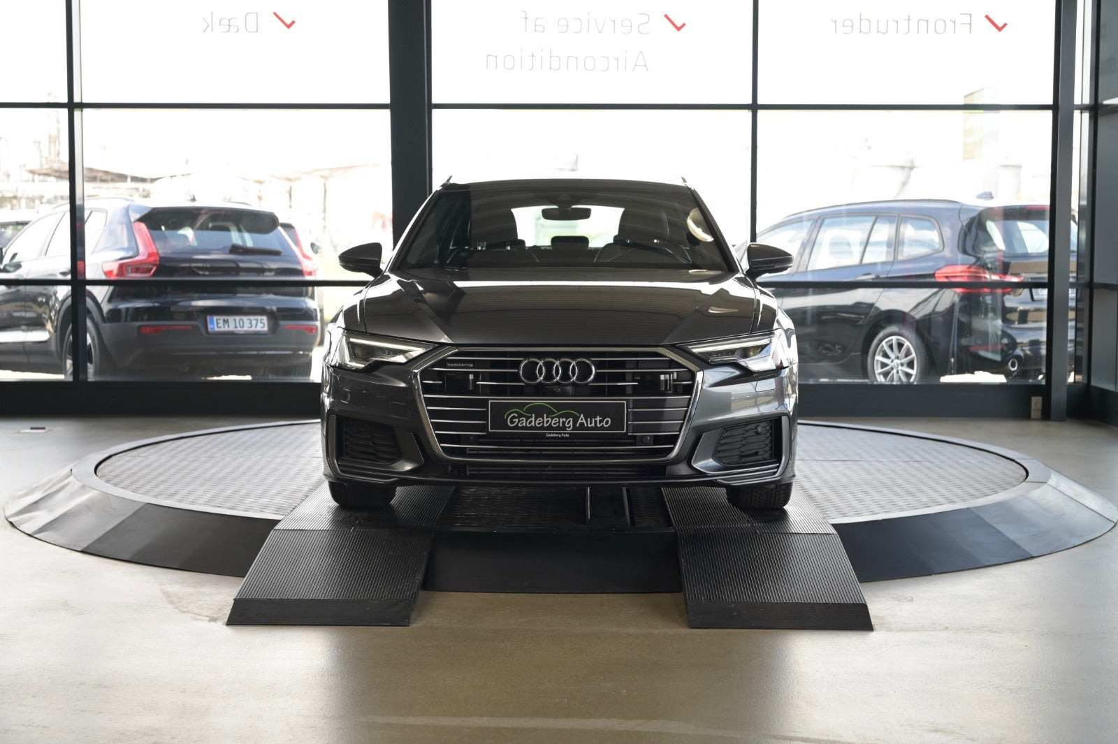 Grå Audi A6 fra 2021