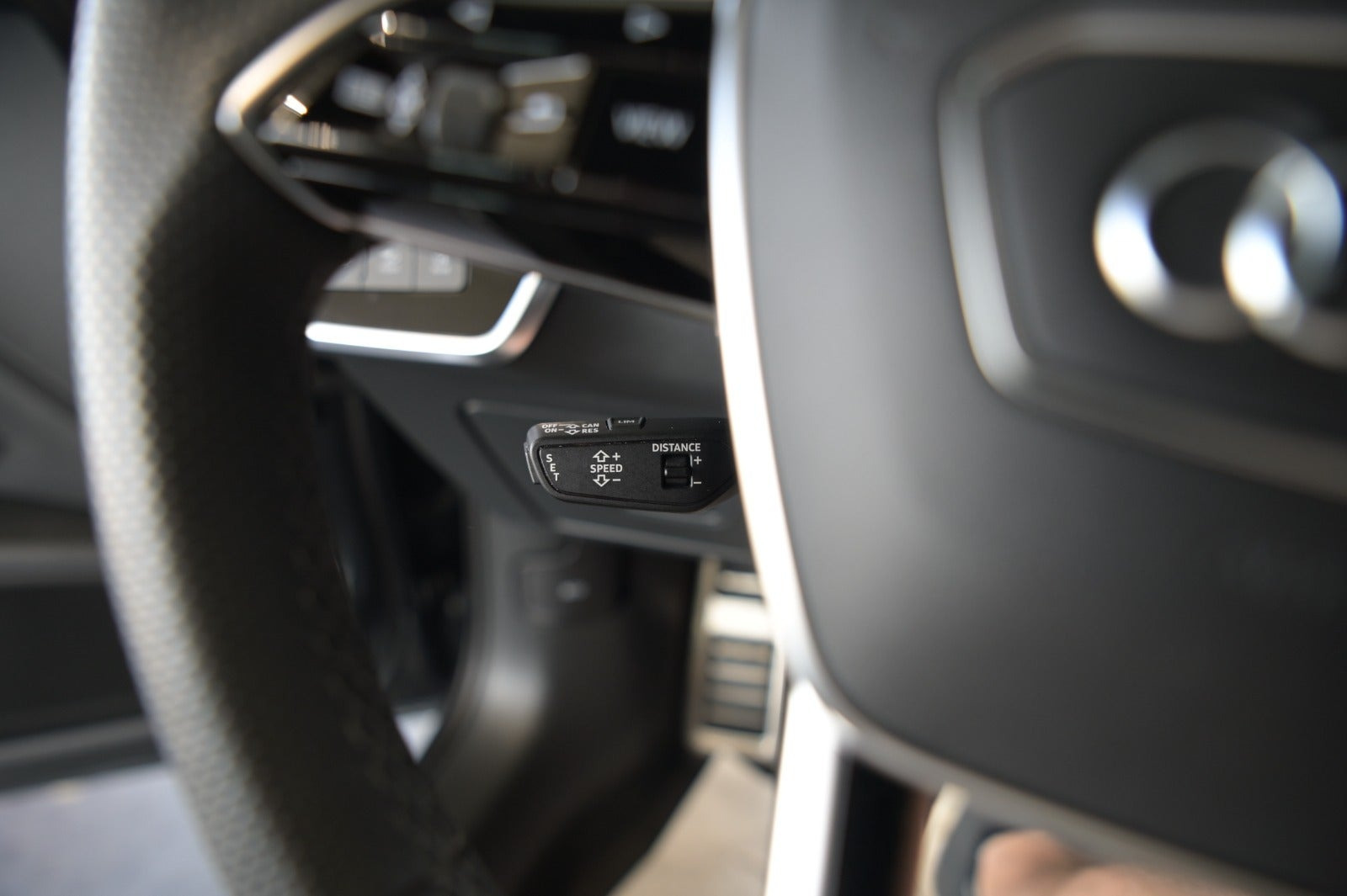 Grå Audi A6 fra 2021