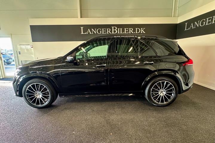 Sort Mercedes GLE350 de fra 2021