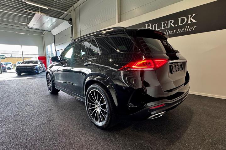 Sort Mercedes GLE350 de fra 2021