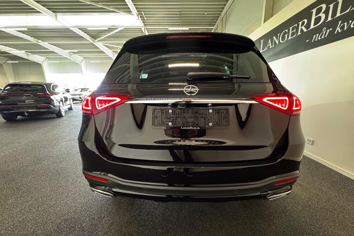 Sort Mercedes GLE350 de fra 2021