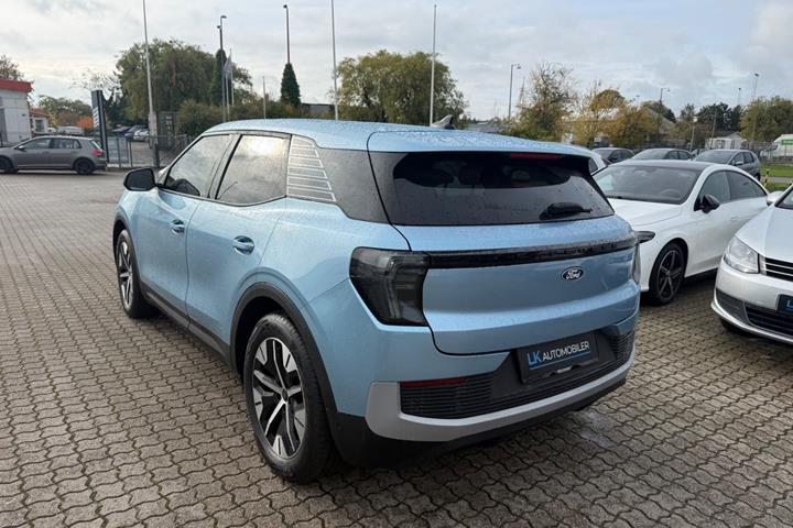 Blå Ford Explorer fra 2025