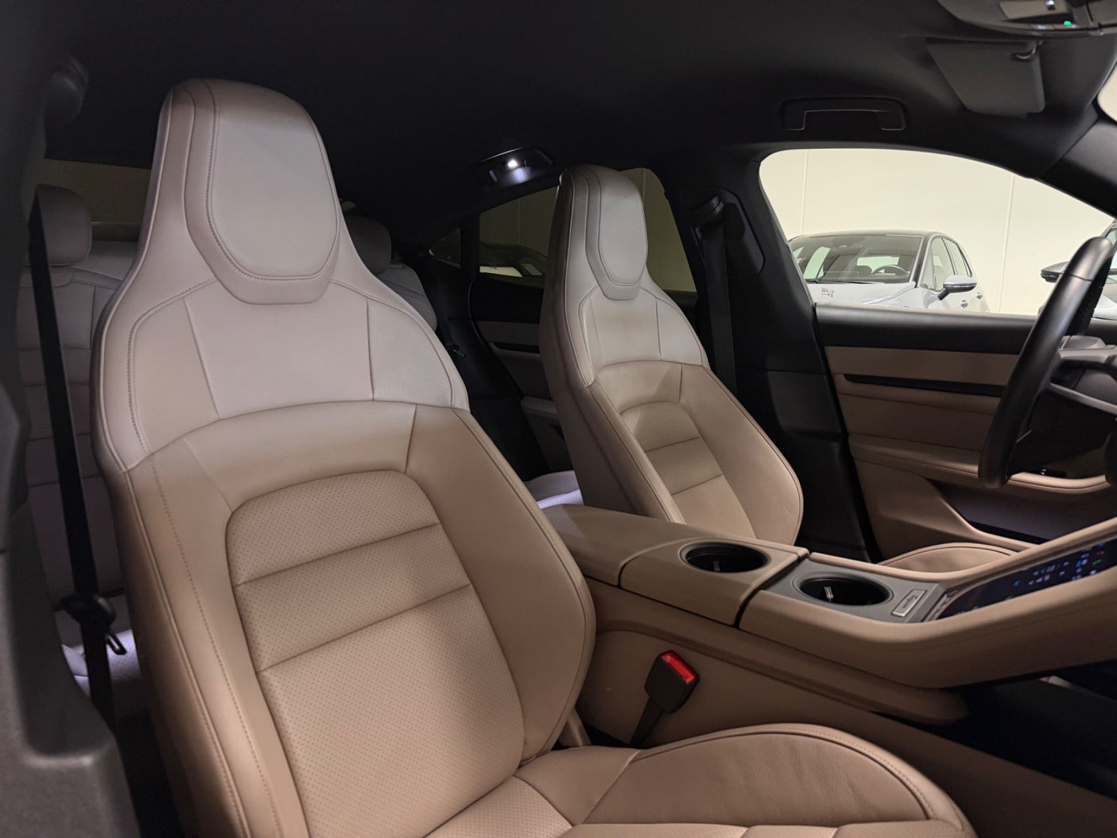 undefined Porsche Taycan fra 2022