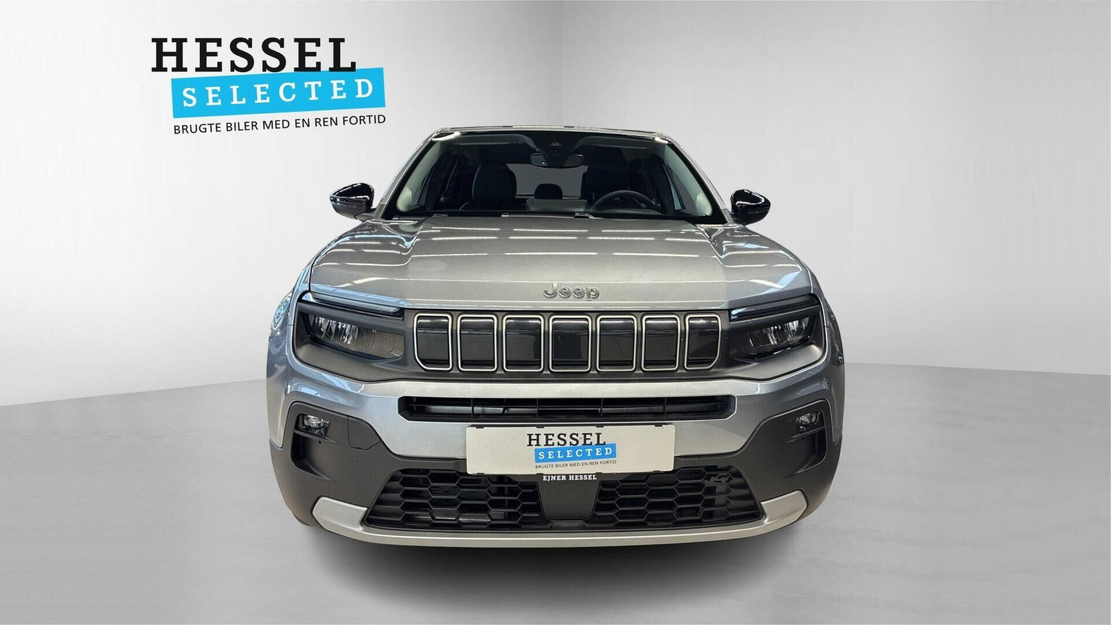 Grå Jeep Avenger fra 2025