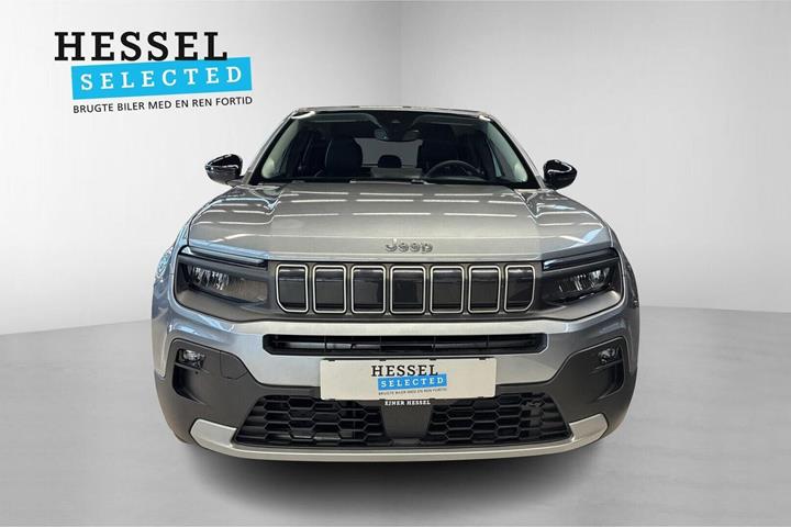 Grå Jeep Avenger fra 2025