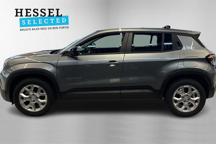Grå Jeep Avenger fra 2025
