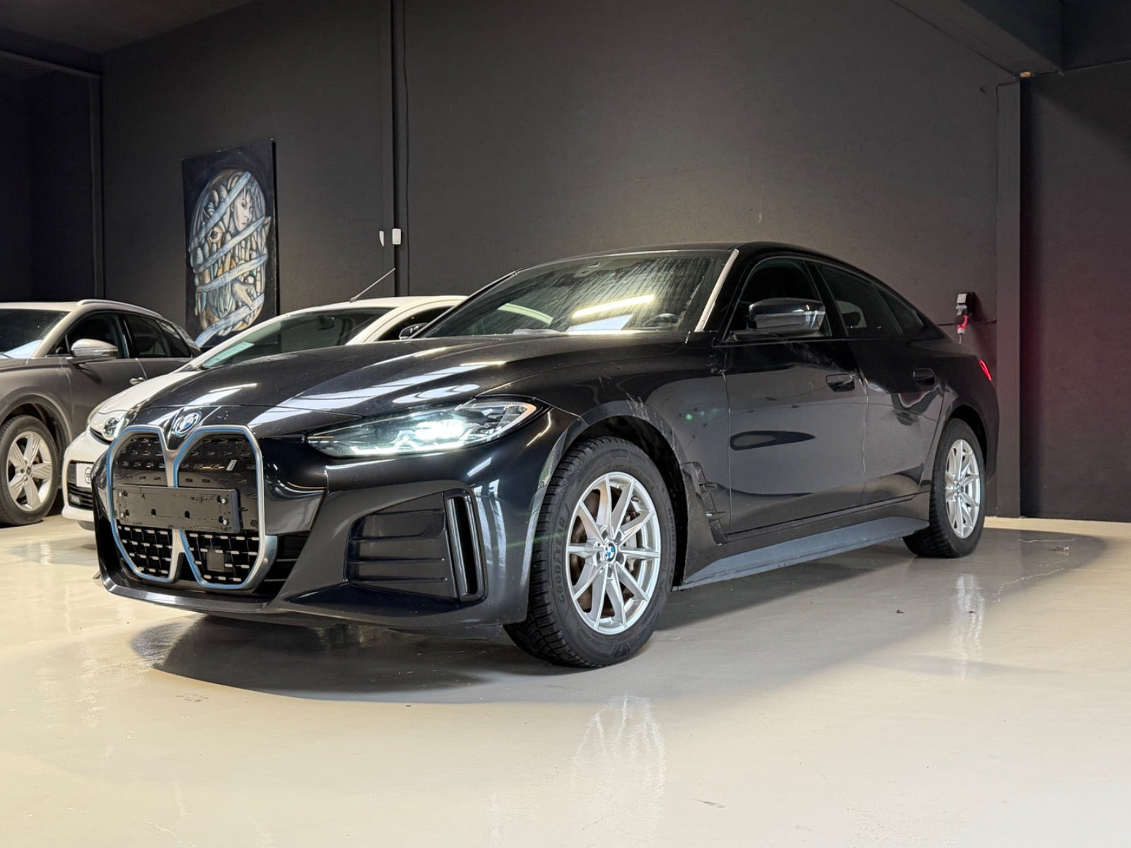 Sort BMW i4 fra 2024