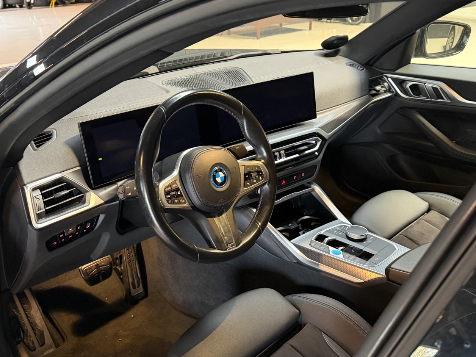 Sort BMW i4 fra 2024