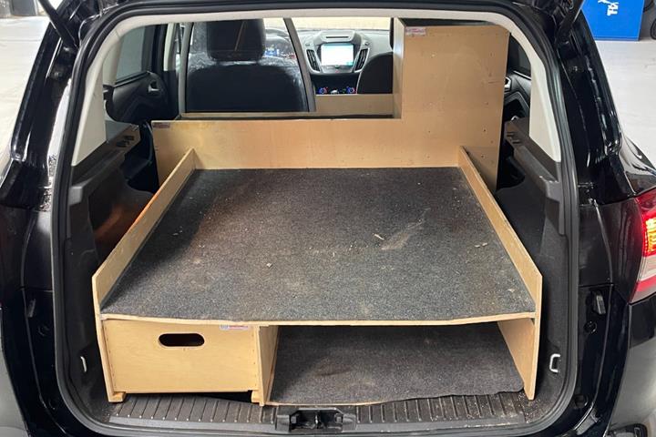 Sort Ford C-MAX fra 2018