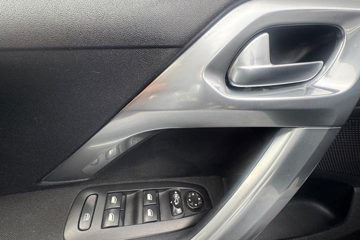 undefined Peugeot 2008 fra 2019