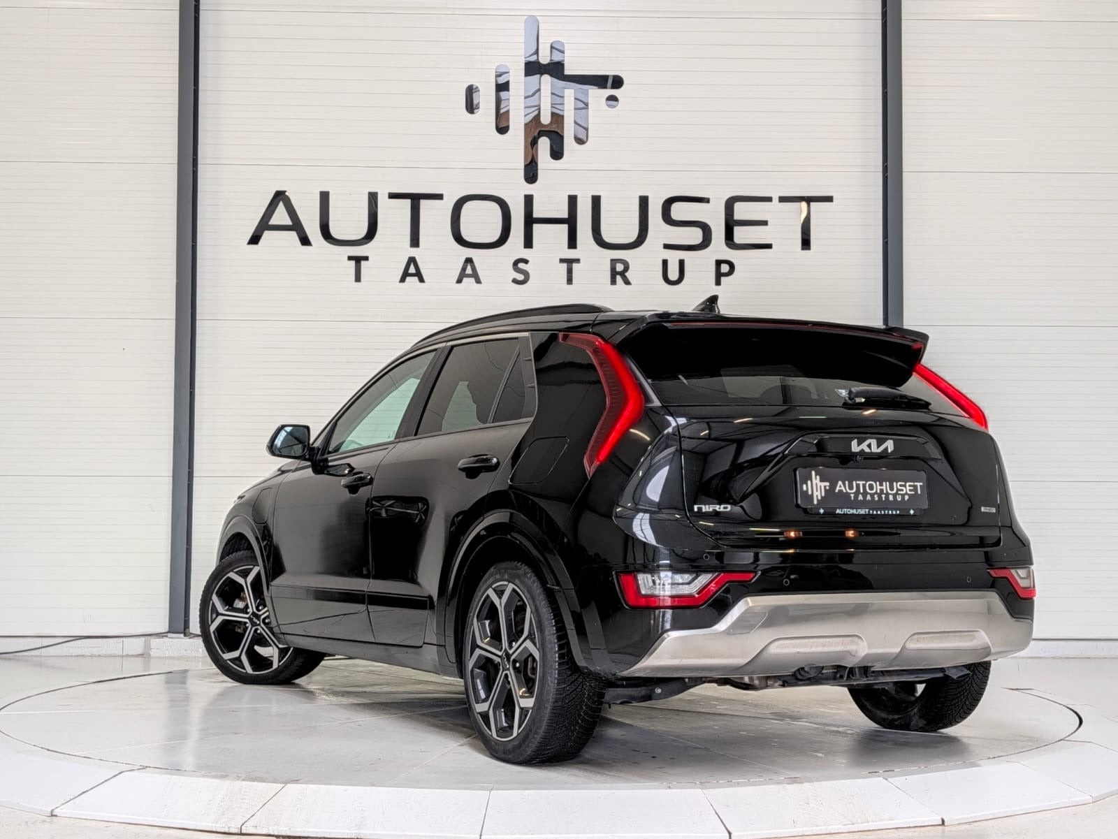 Sort Kia Niro fra 2023