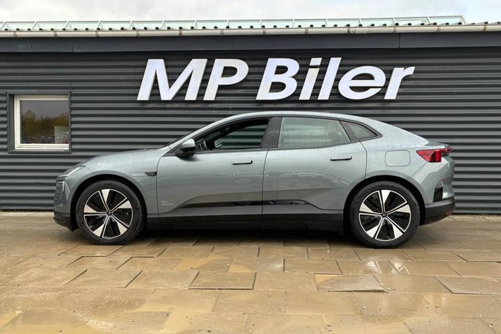 Grå Polestar 4 fra 2024
