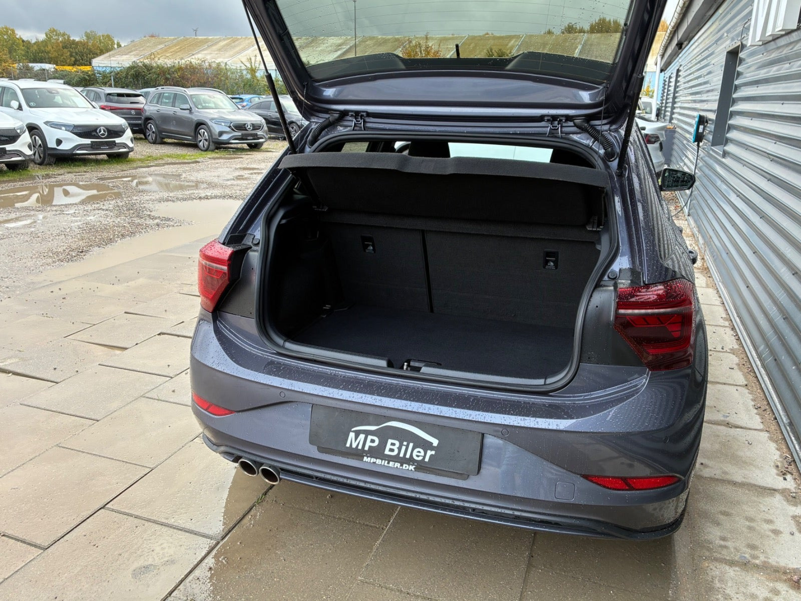 Grå VW Polo fra 2023