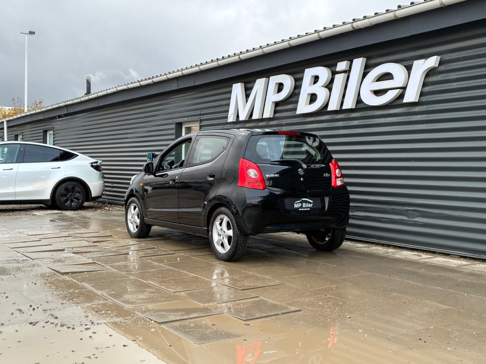 Sort Suzuki Alto fra 2010