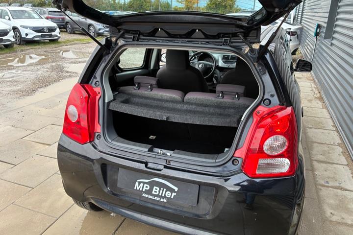 Sort Suzuki Alto fra 2010
