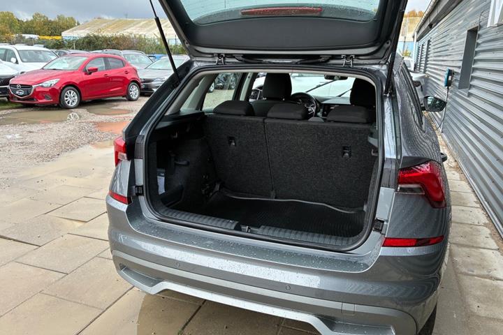 Grå Skoda Kamiq fra 2022