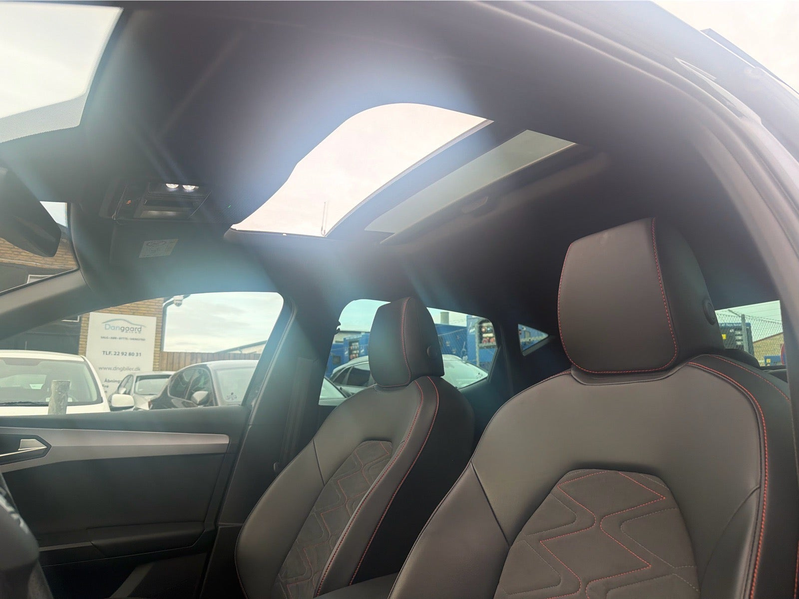 Grå Seat Leon fra 2021