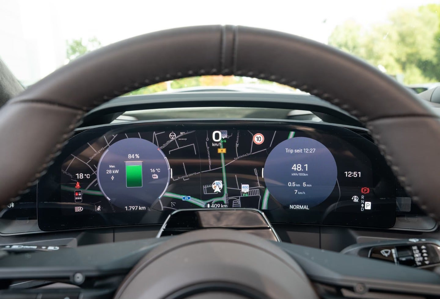 Gul Porsche Cayenne Turbo fra 2026