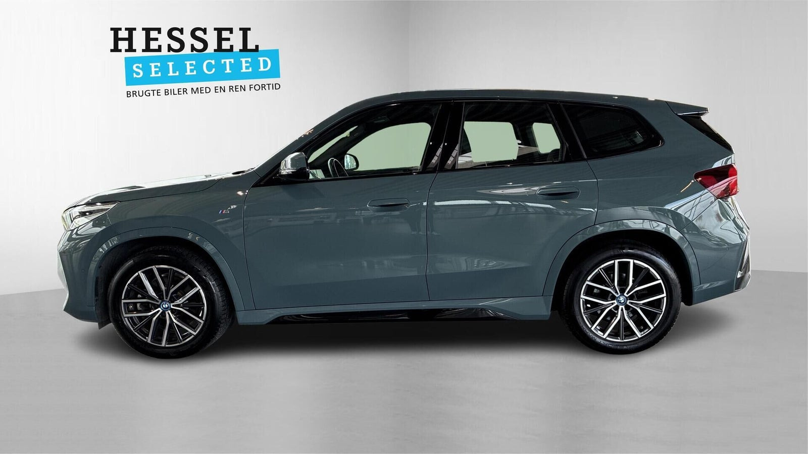Grøn BMW iX1 fra 2023