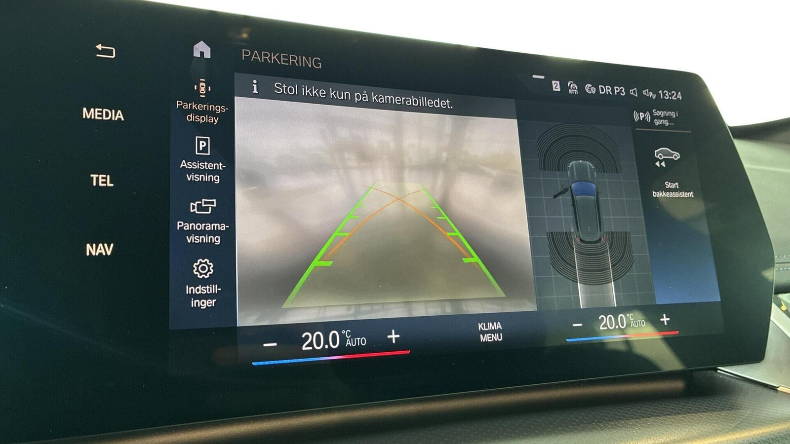 Grøn BMW iX1 fra 2023