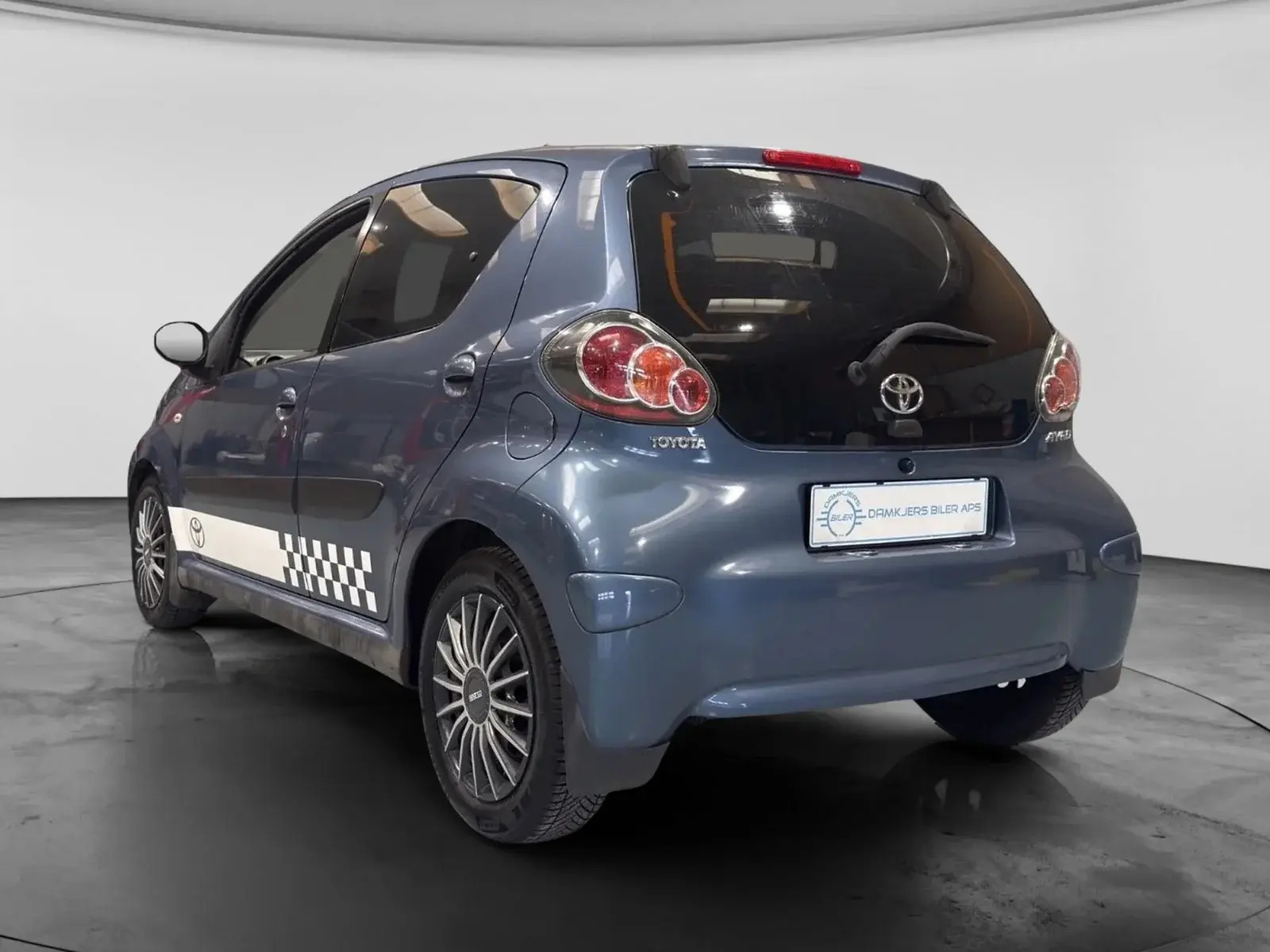 Blå Toyota Aygo fra 2009