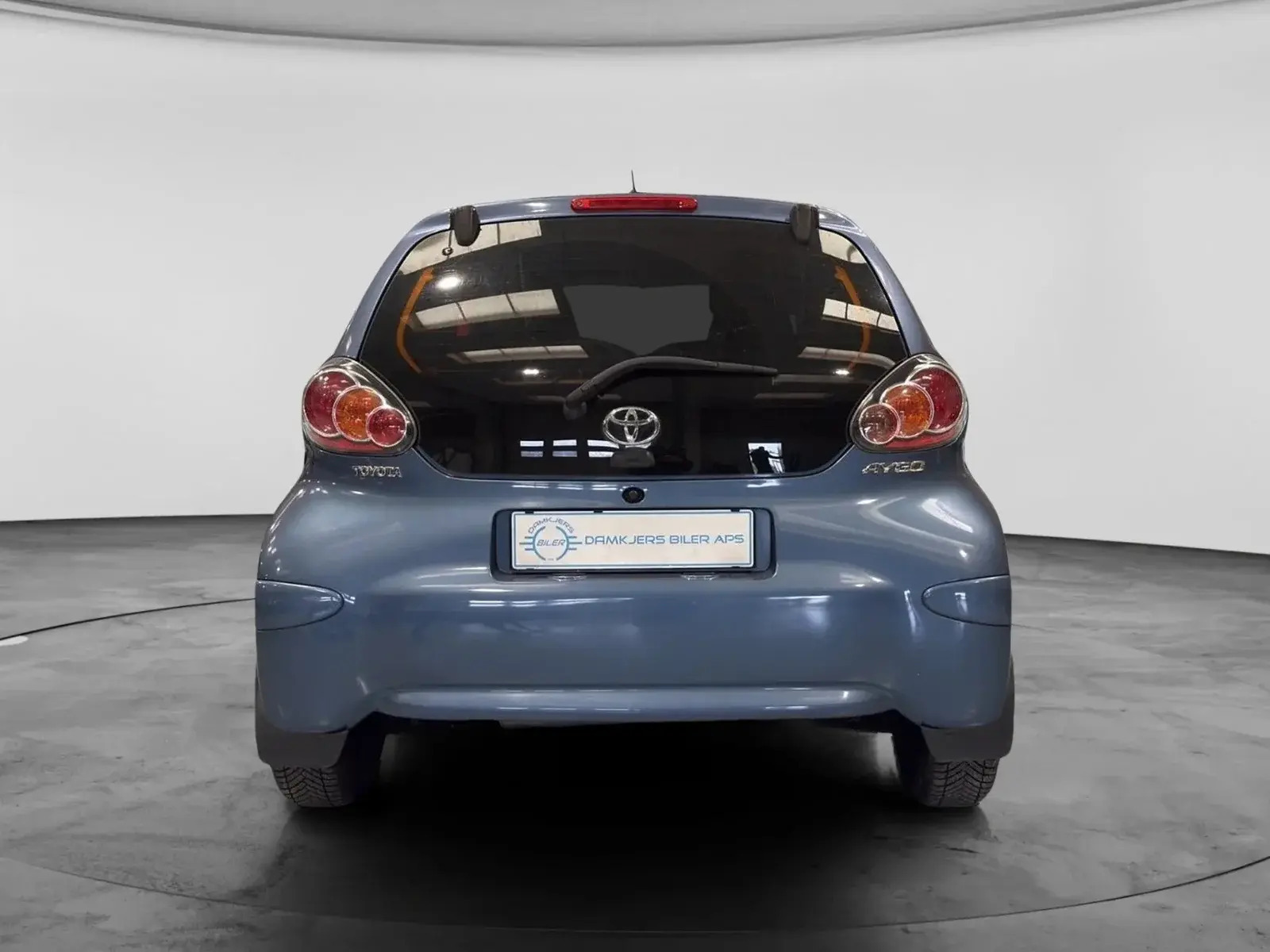 Blå Toyota Aygo fra 2009