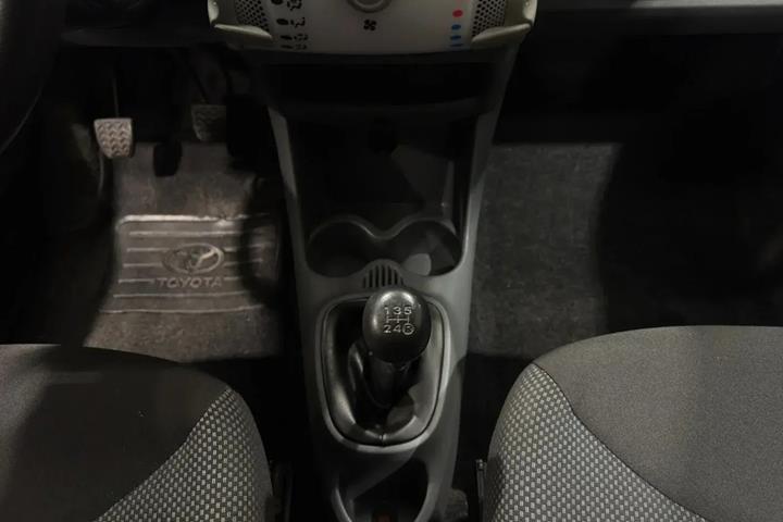 Blå Toyota Aygo fra 2009
