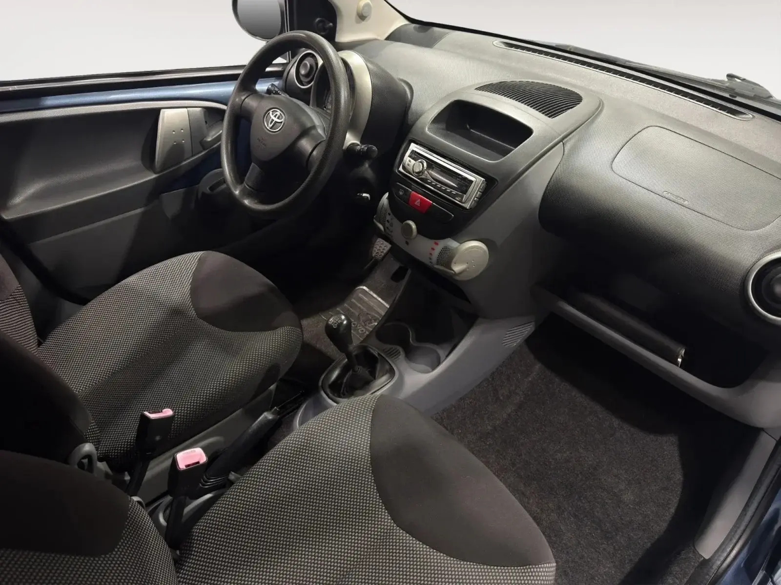 Blå Toyota Aygo fra 2009
