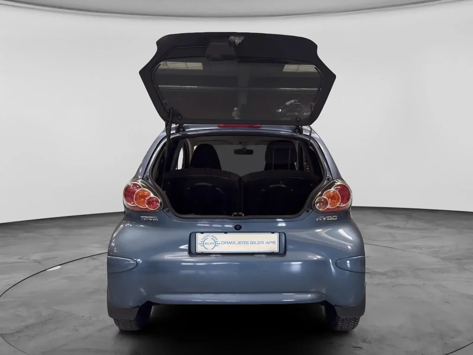 Blå Toyota Aygo fra 2009